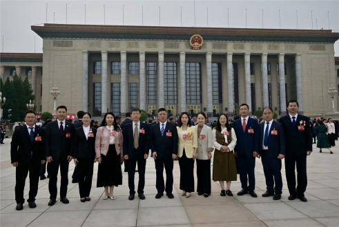 中国工会十八大代表风采丨朱文英：扛起工会担任，与宽大职工一路争做新时期奋斗者