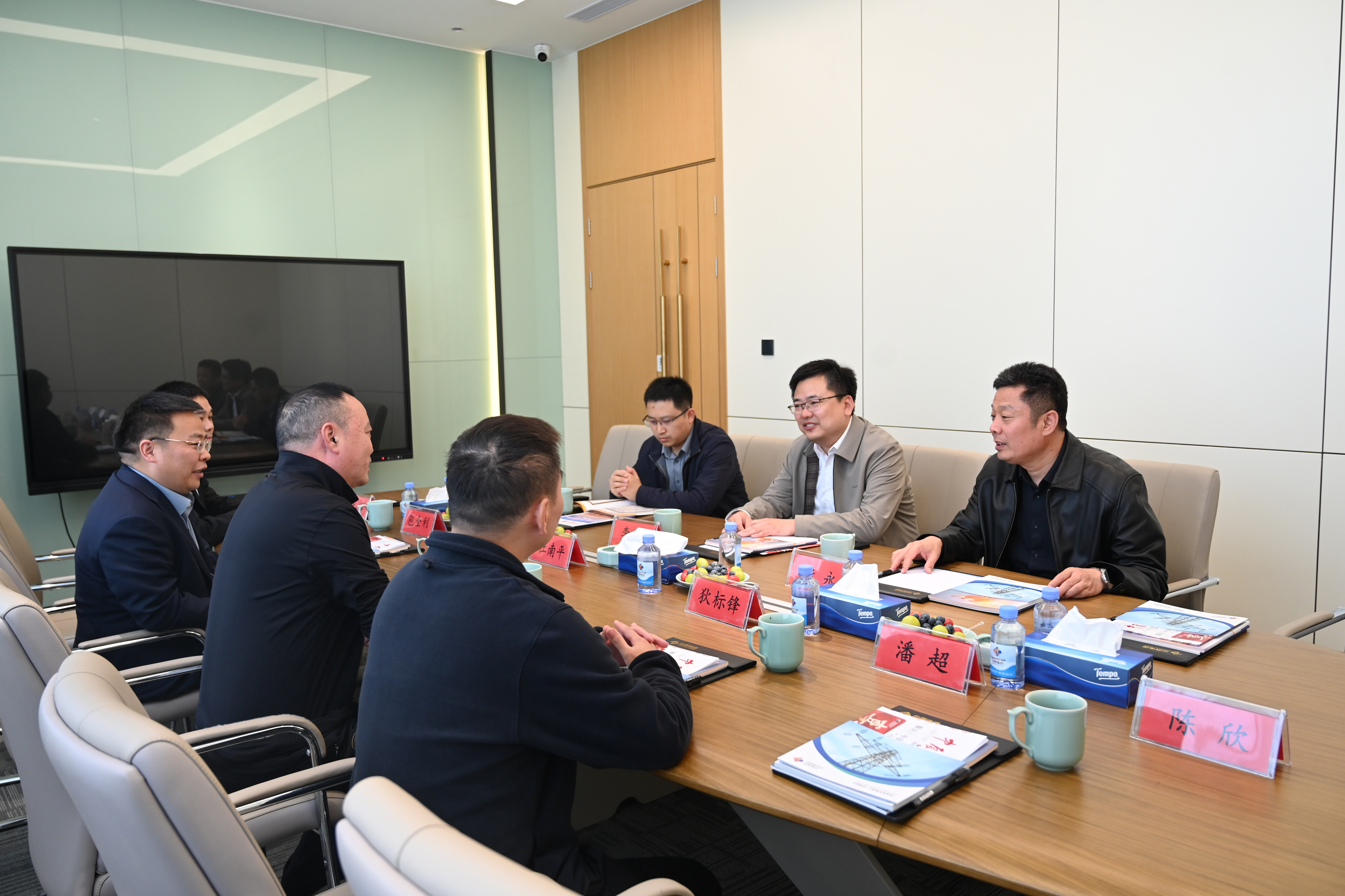 山东能源集团李彬一行至瓦力游戏电缆调查调研