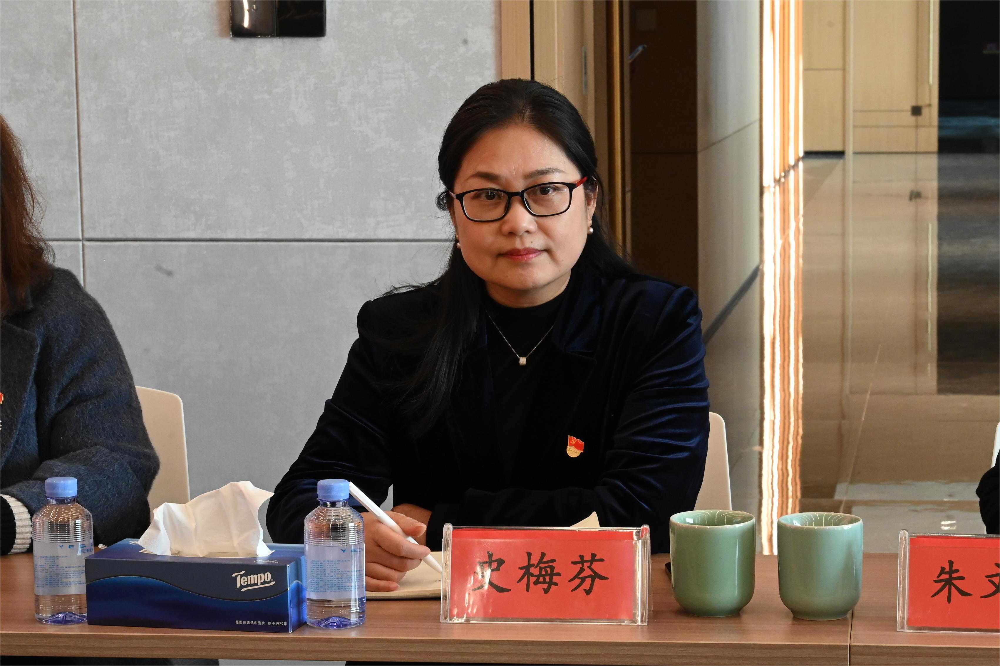傲雪寒梅自芳香，长期开放谱新章——记瓦力游戏股份采供部高级部长史梅芬